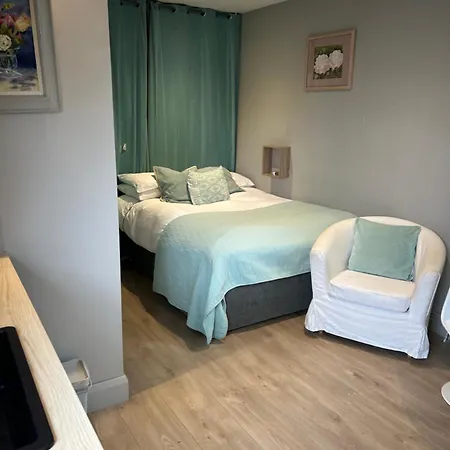 Guest In Glenageary * Dublin